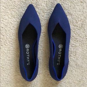 Rothy’s 10.5 navy pointed toe flats